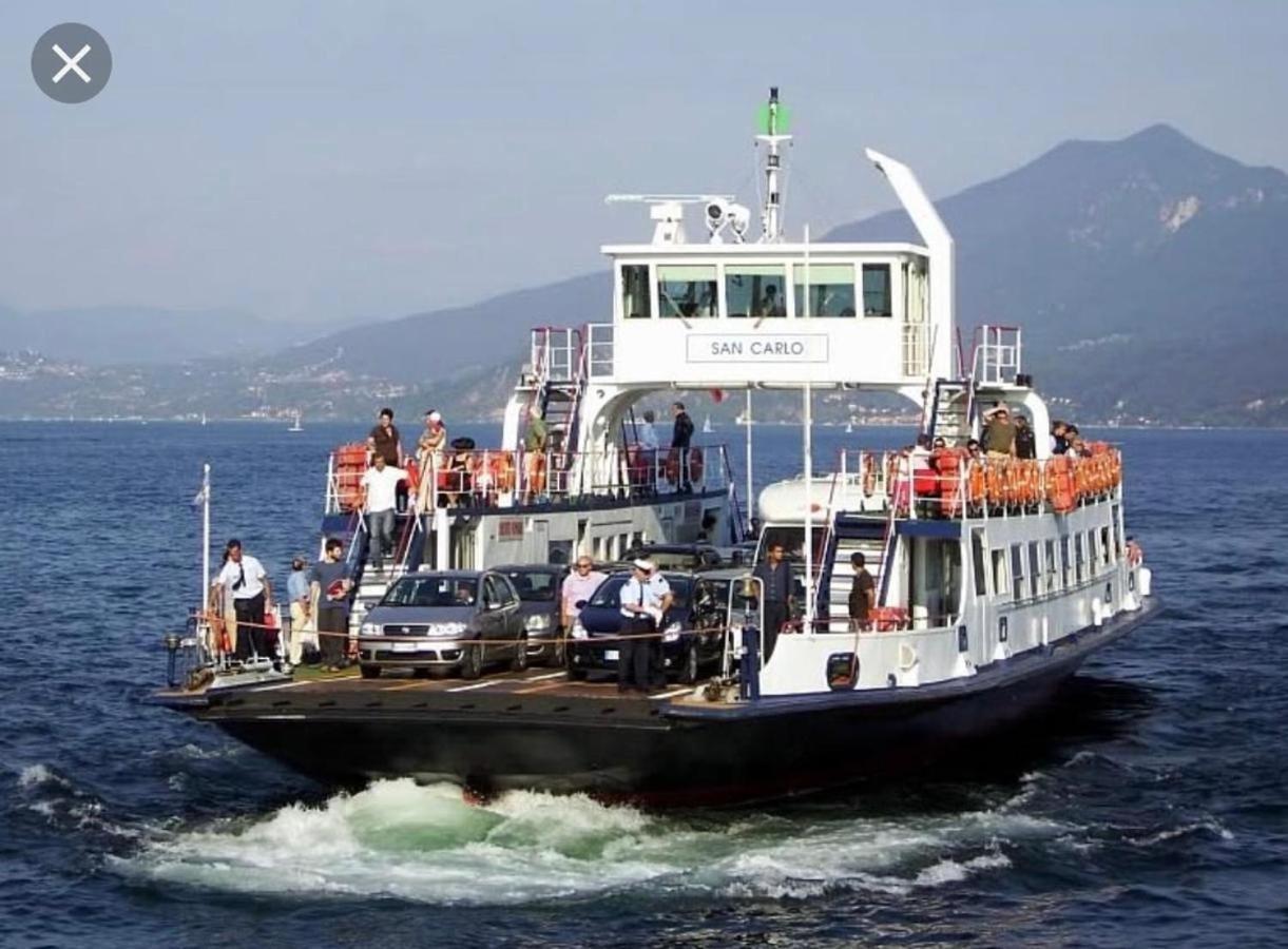 Casa Chia Lago Maggiore ลาเวโน ภายนอก รูปภาพ