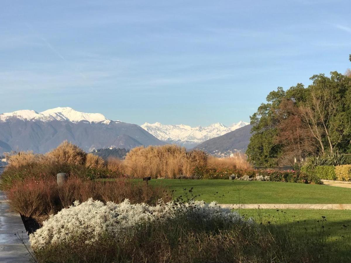 Casa Chia Lago Maggiore ลาเวโน ภายนอก รูปภาพ