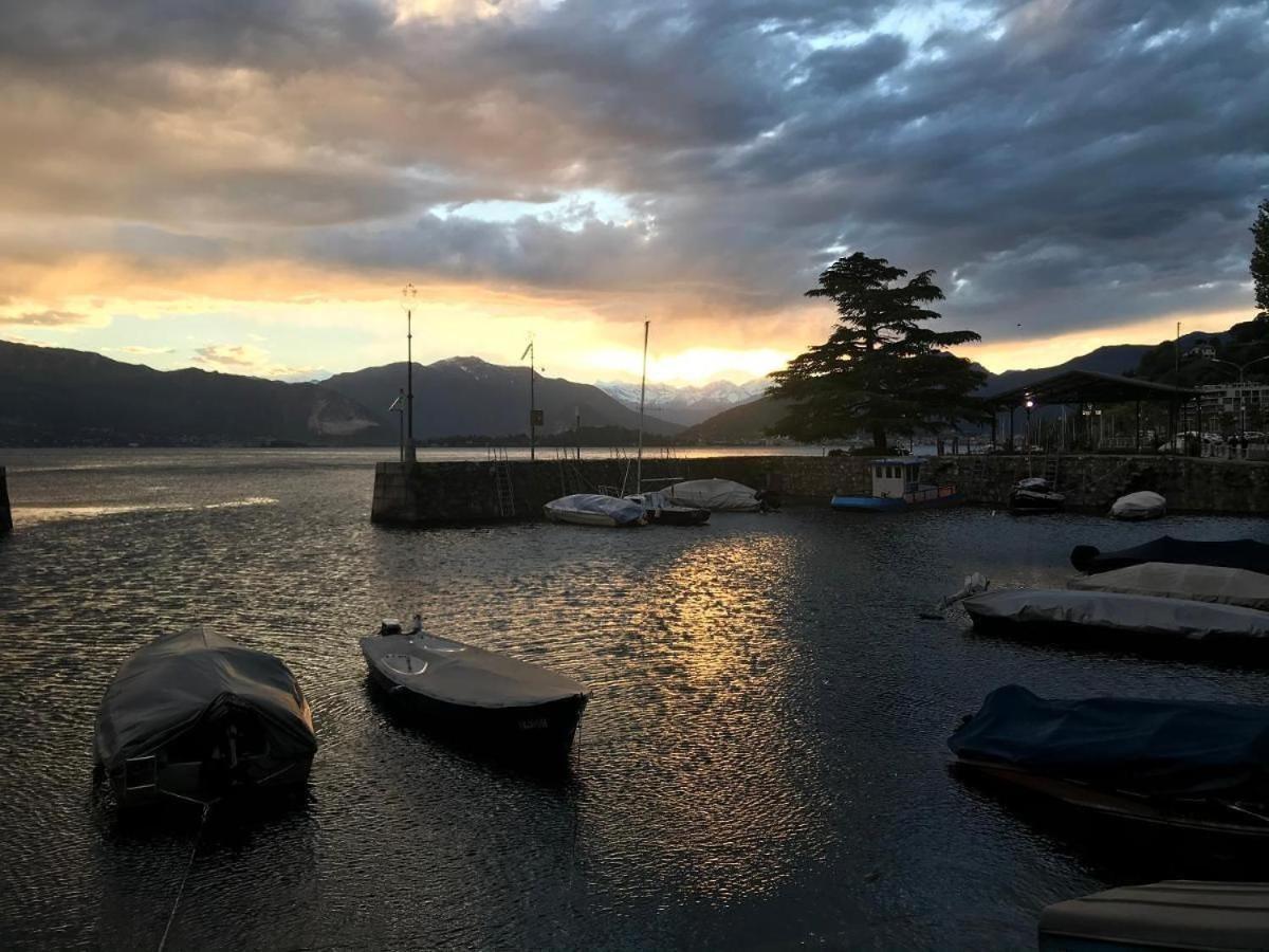 Casa Chia Lago Maggiore ลาเวโน ภายนอก รูปภาพ