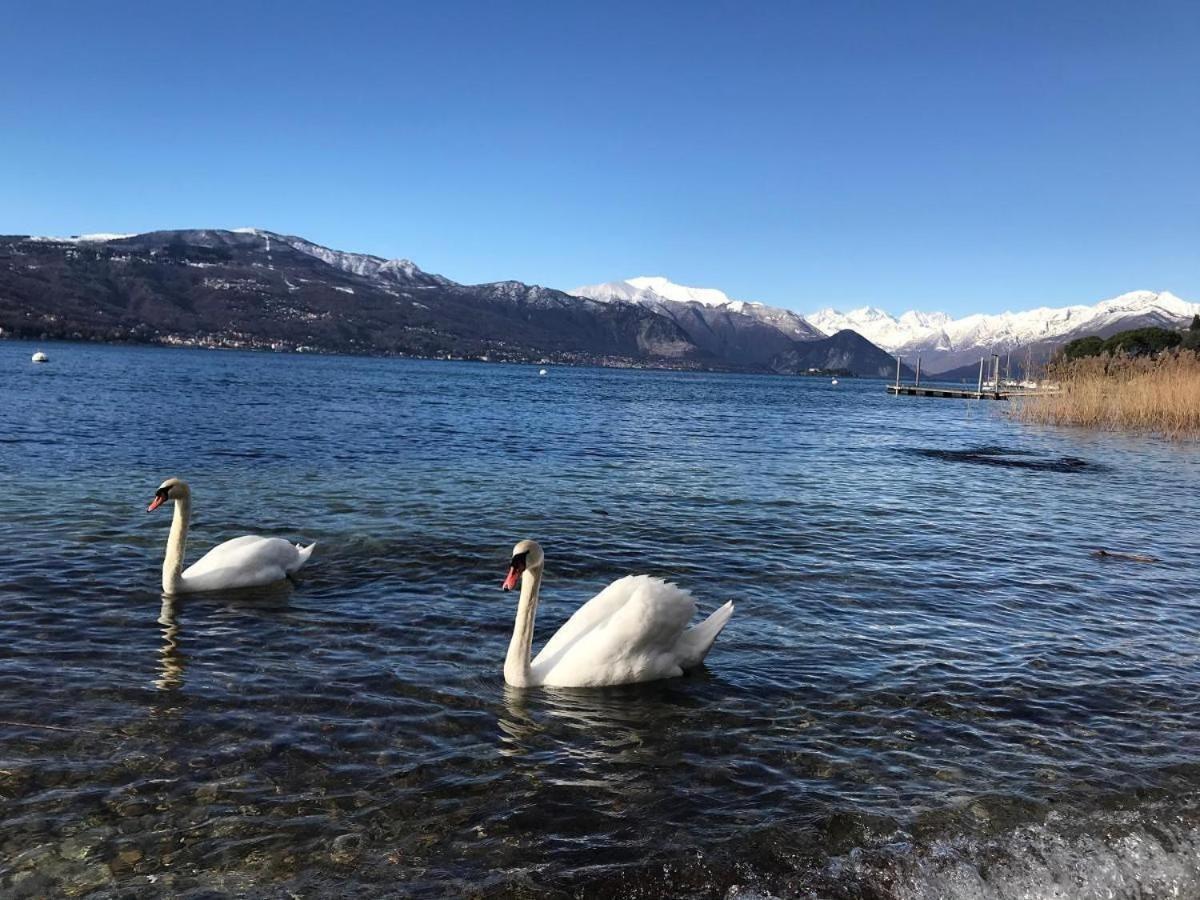 Casa Chia Lago Maggiore ลาเวโน ภายนอก รูปภาพ